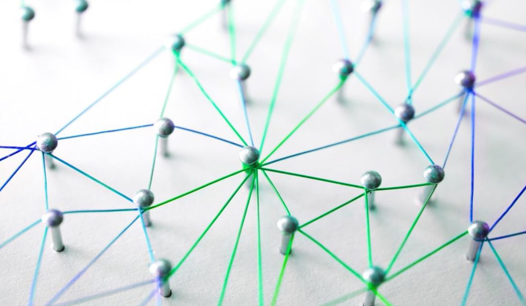 Protocolos de Comunicación Industrial: Conectando Máquinas y Sistemas de Supervisión